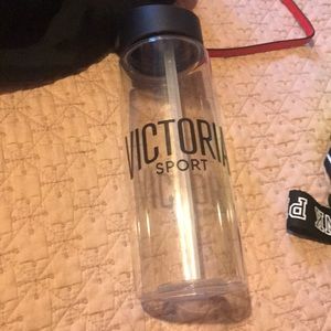 Victoria sport water bottle